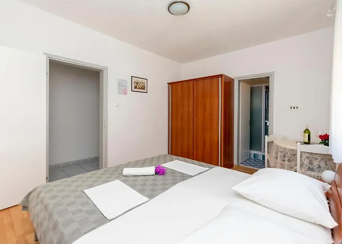 Jele Apartament *