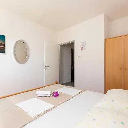 Jele Apartman *