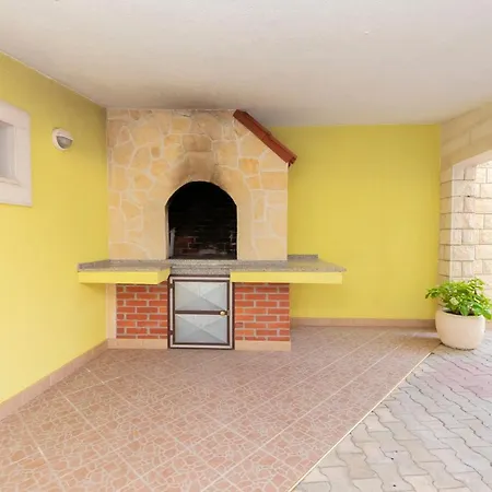 Jele Apartman *