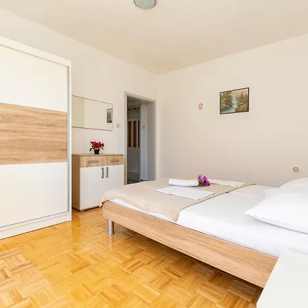 Jele Apartman